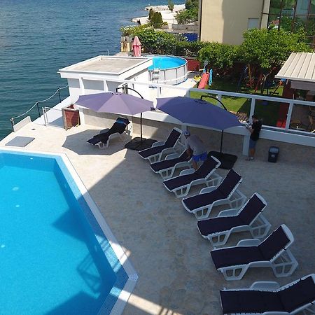 Apartments Riverside Herceg Novi Bagian luar foto