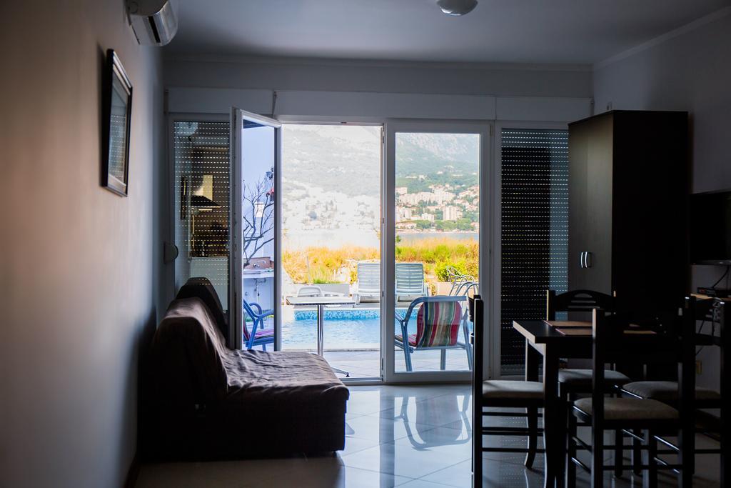 Apartments Riverside Herceg Novi Bagian luar foto