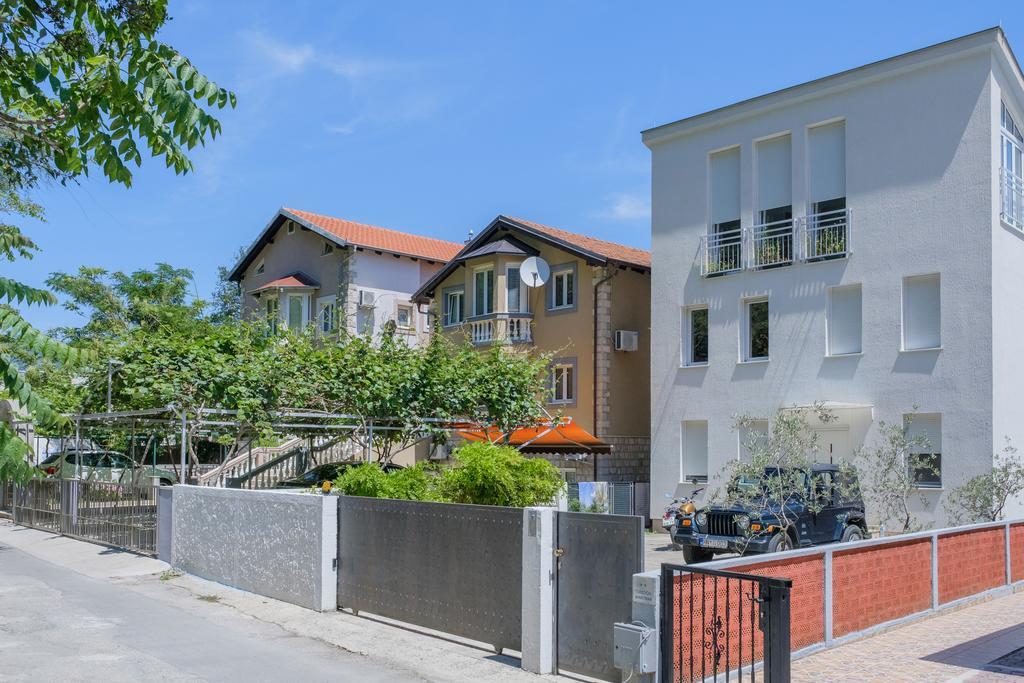 Apartments Riverside Herceg Novi Bagian luar foto