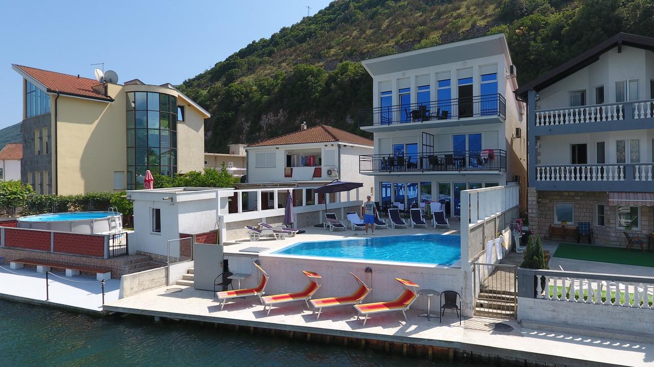 Apartments Riverside Herceg Novi Bagian luar foto